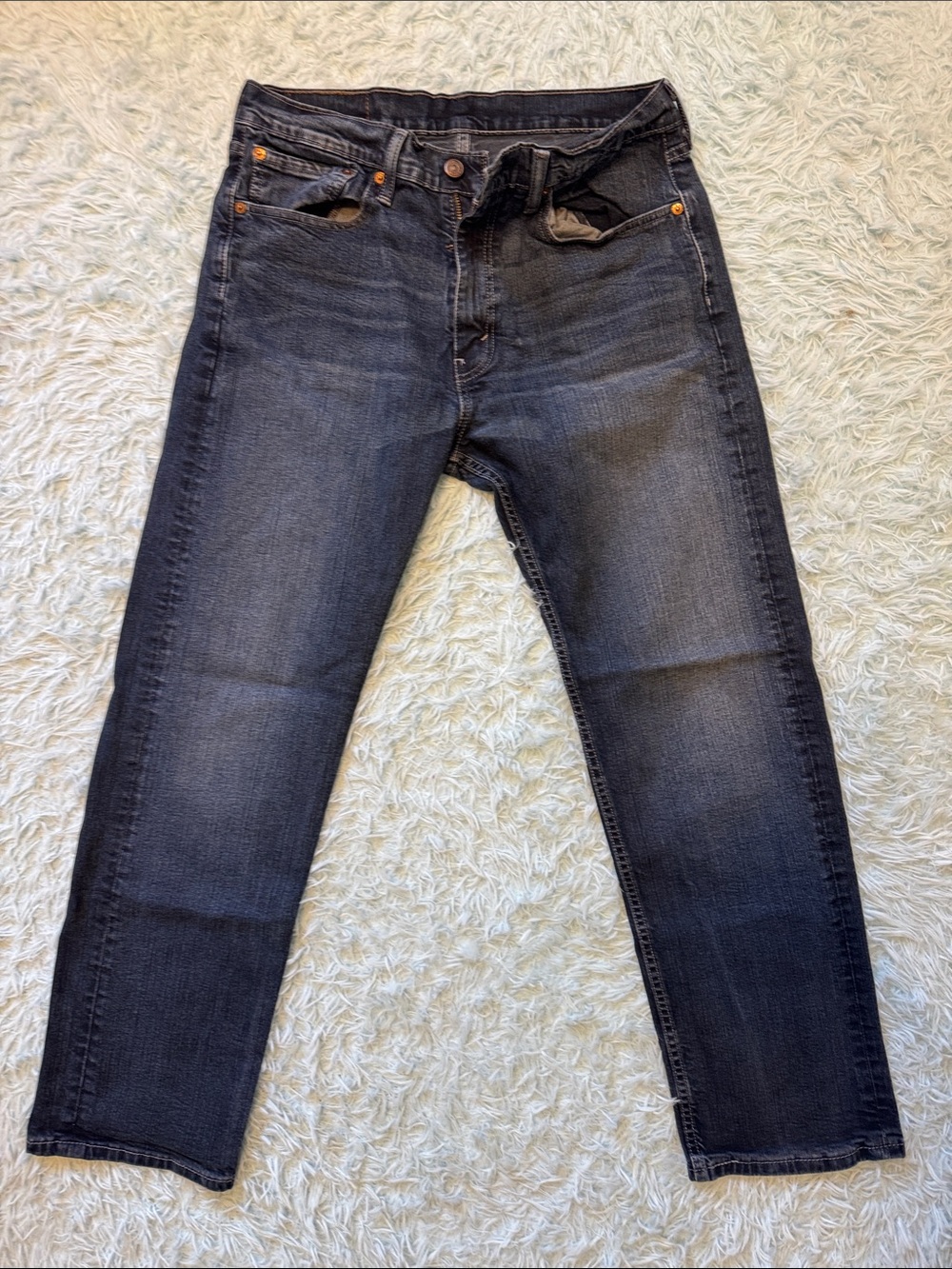Levi's 505. Classic fit Straight Dark Wash Jeans in Blue 34x30